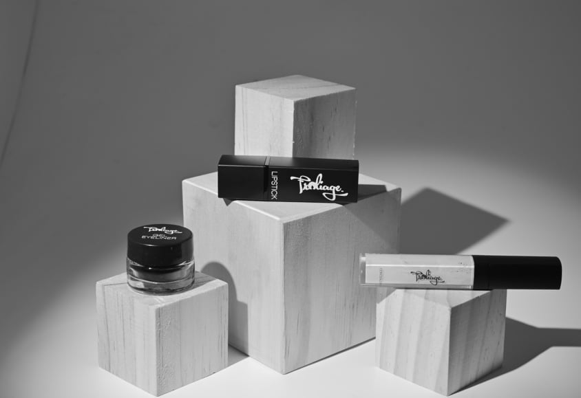 Makeup Basics List - 10 Essentials of Makeup to Buy for Beginners - Froliage